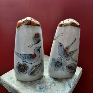 Salt and Pepper shakers from MEXICO /Mexican pottery hand painted vintage